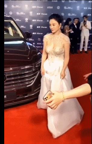 李小冉和阿娇近距离合影,李小冉阿娇合影