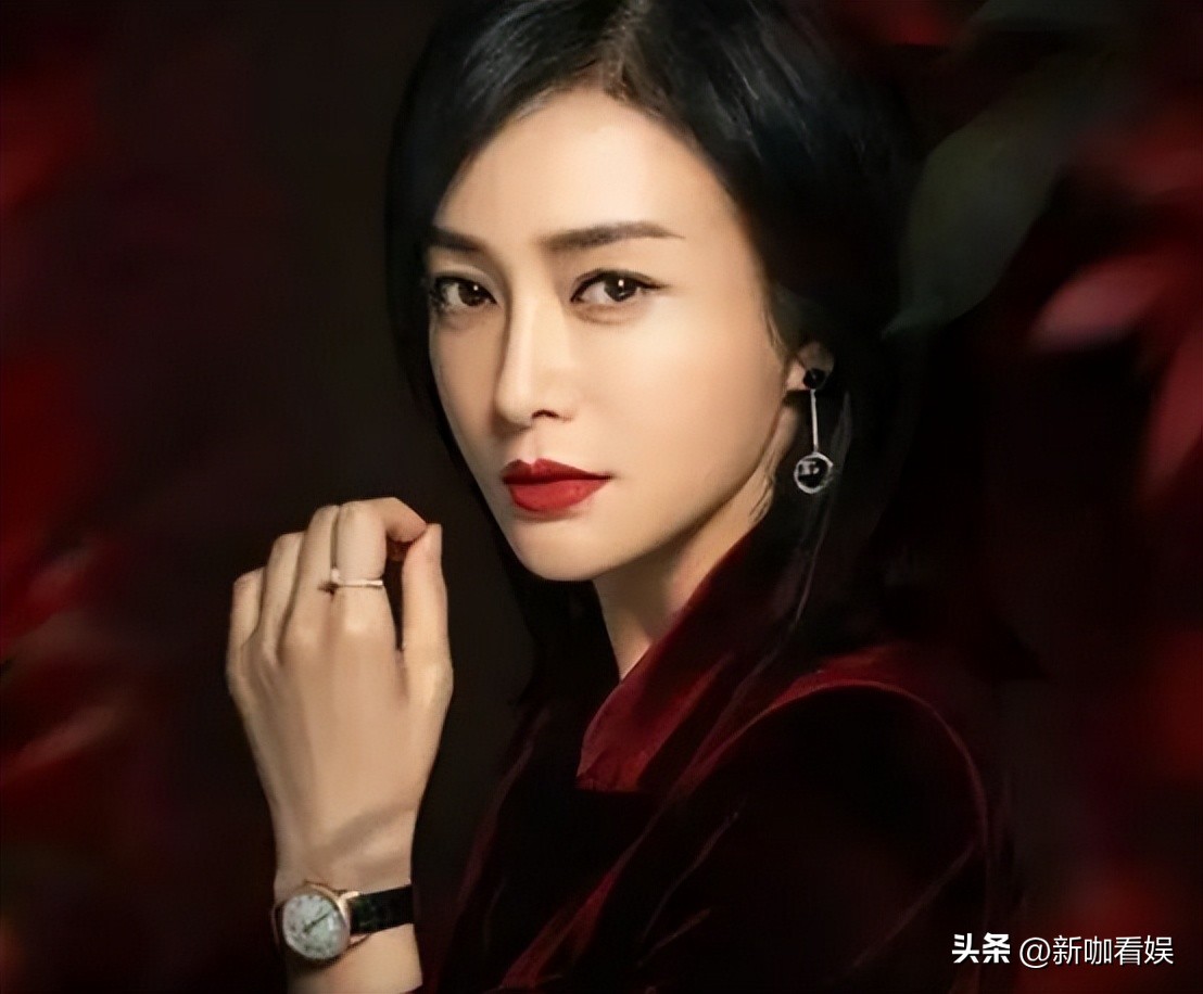 43岁秦岚,这一次,才是真的“人间清醒”!