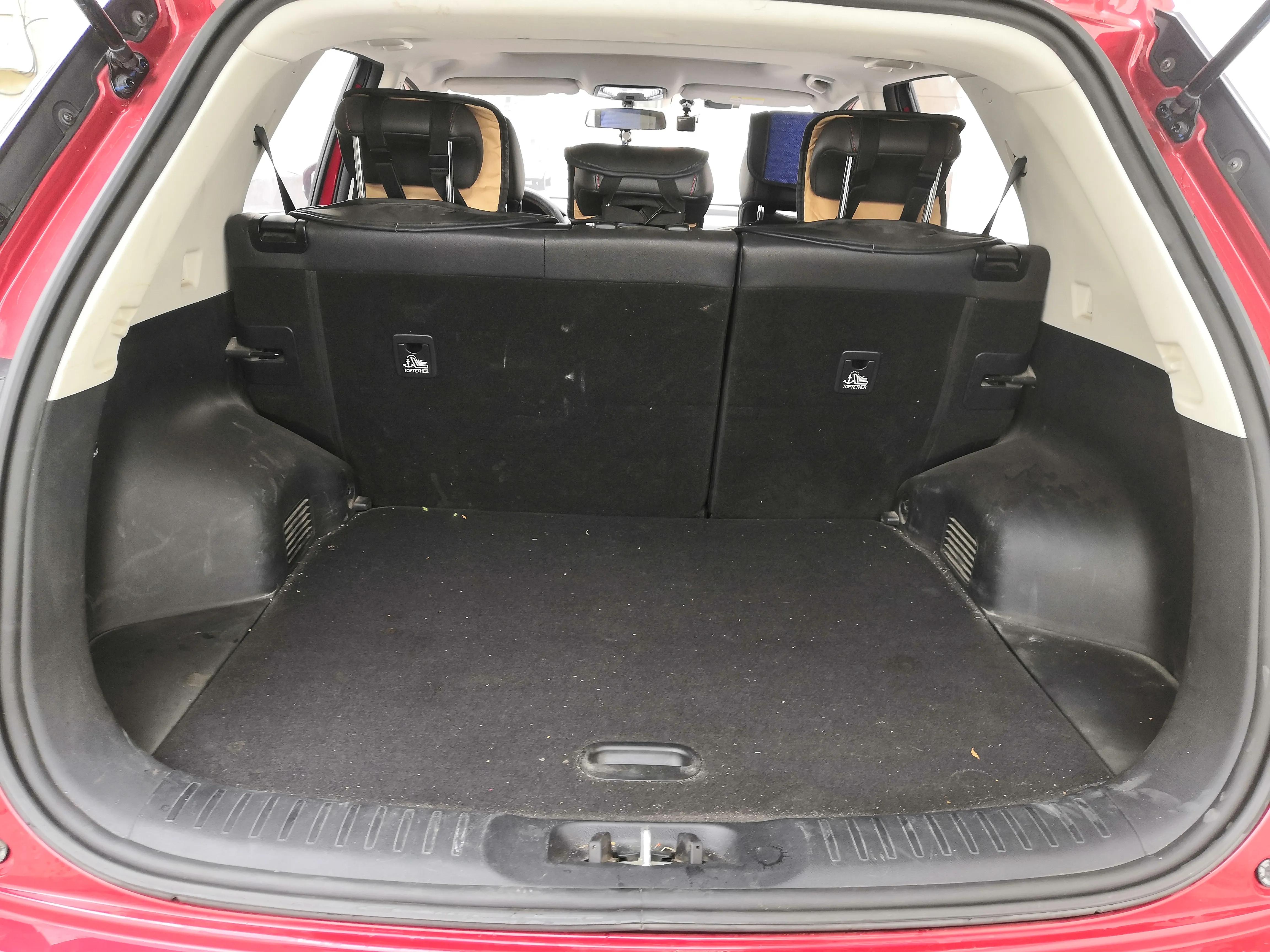 后备箱可以加装什么,汽车后备箱垫子选什么颜色好打理