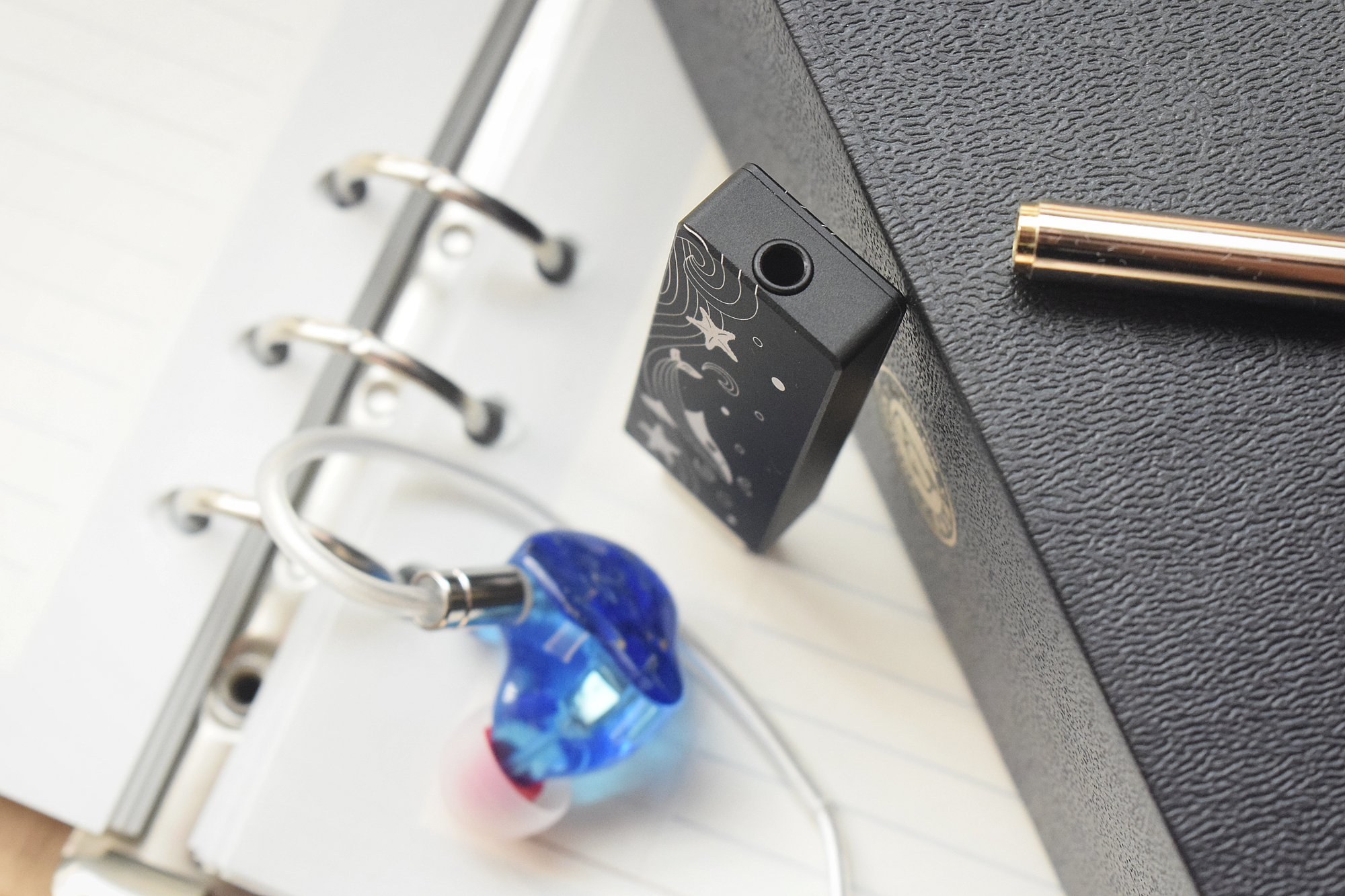 超高性价比的选择，锐可余音“夏至”三件套之CX5电竞声卡体验