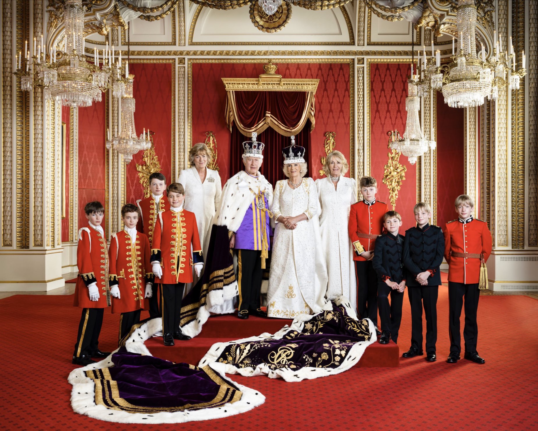 乔治王子加冕图片,加冕仪式上的乔治王子