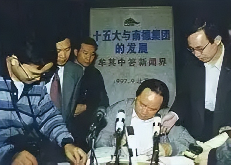 第一首富牟其中,牟其中的商业思维