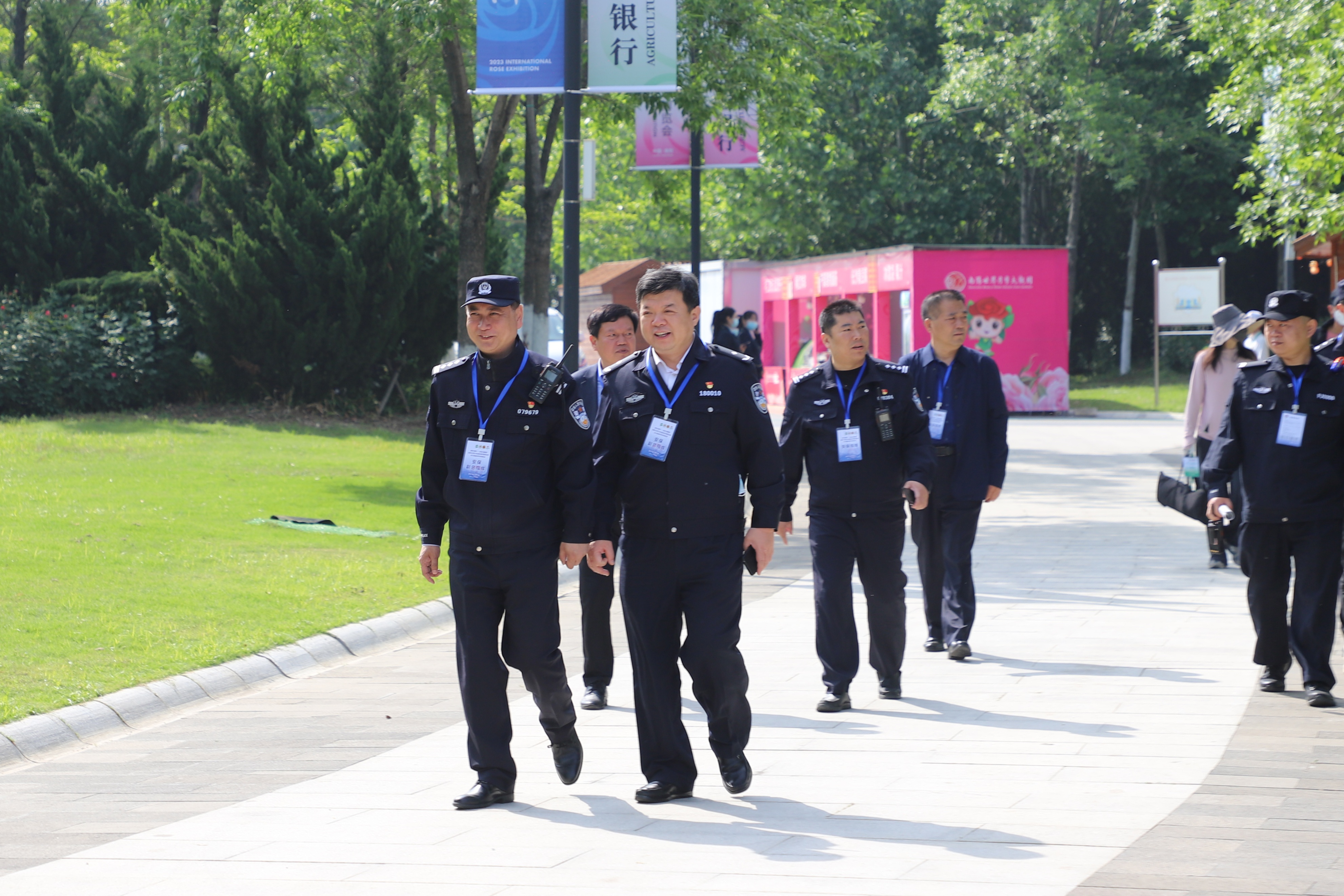 市公安局完成近期系列安保任务,公安完成千余场大型活动安保任务