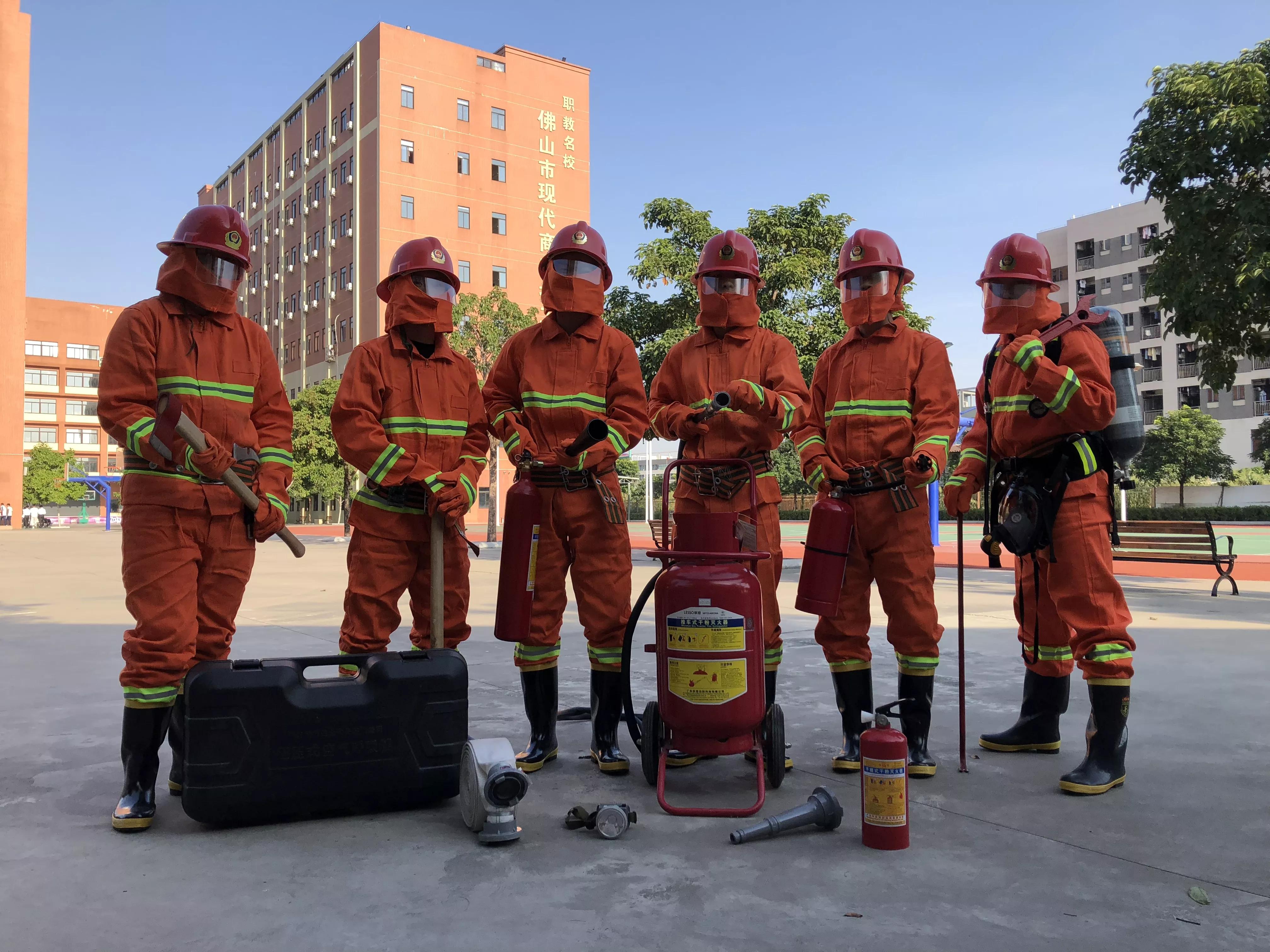 技校毕业后可以报读什么学校,技校属于什么学历能考大学吗