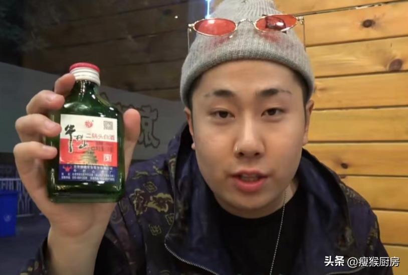 旅游季来袭,韩国游客来中国疯狂购物