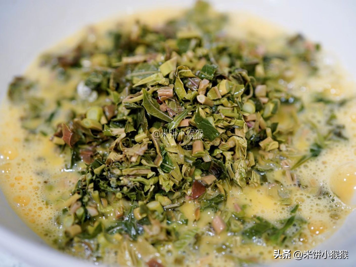 香椿炒鸡蛋是春天不可多得美食,香椿炒鸡蛋家常菜做法