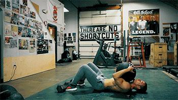 不用去健身房在家照样拥有好身材,不去健身房在家能练出肌肉吗