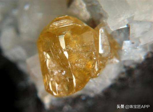 四种宝石图片大全,各种宝石黄色