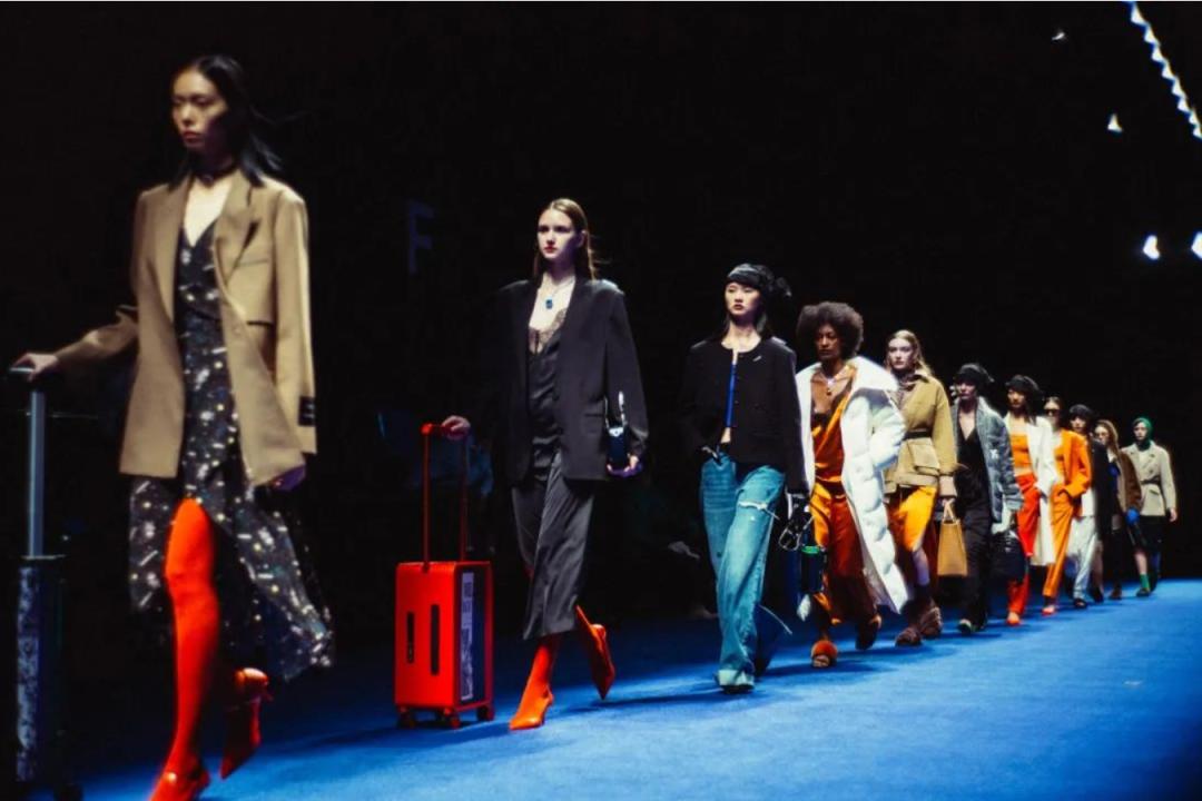 中国国际时装周发展,深度观察春秋时期