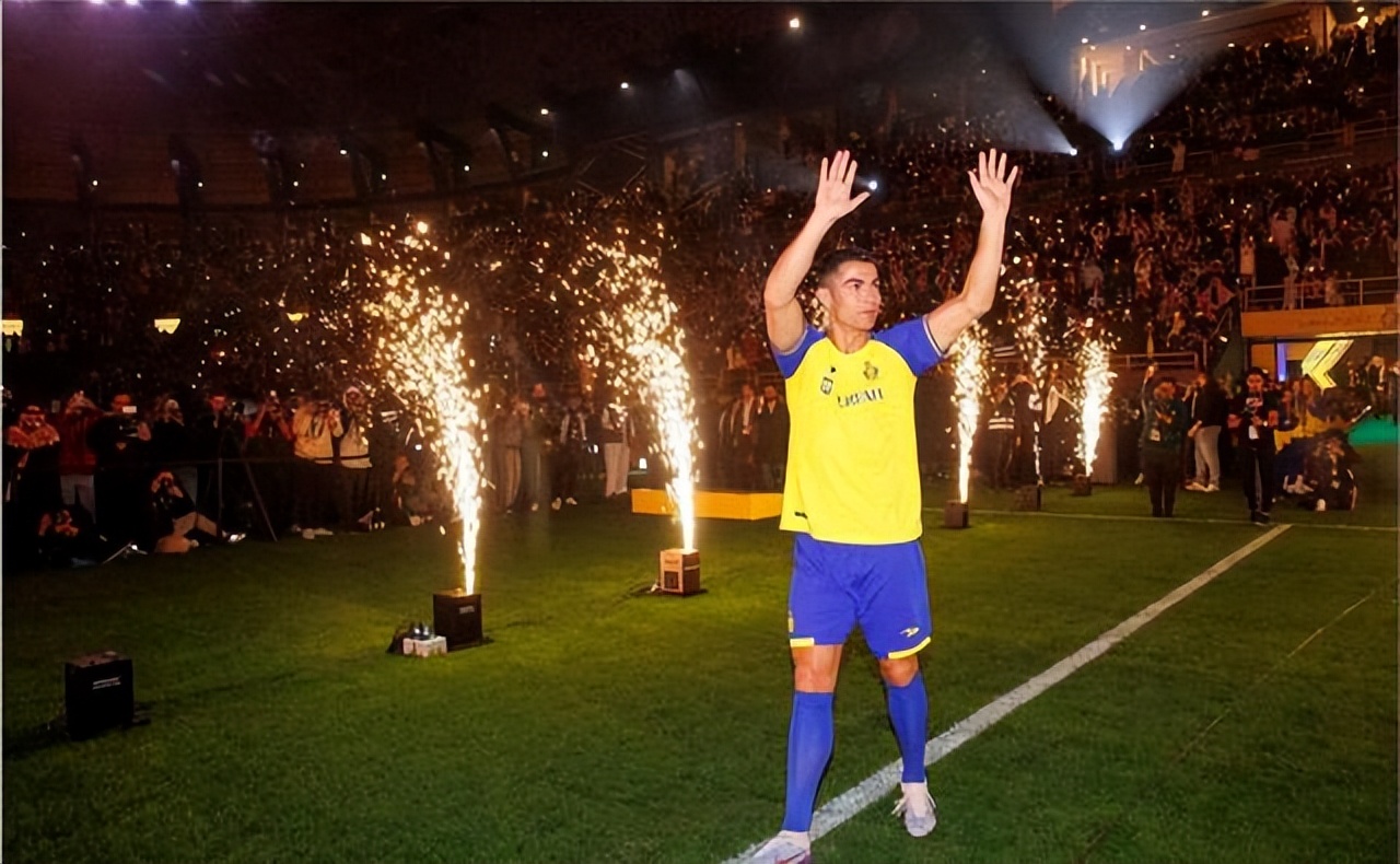 c罗迎国家队200场里程碑图片,c罗迎回归首秀