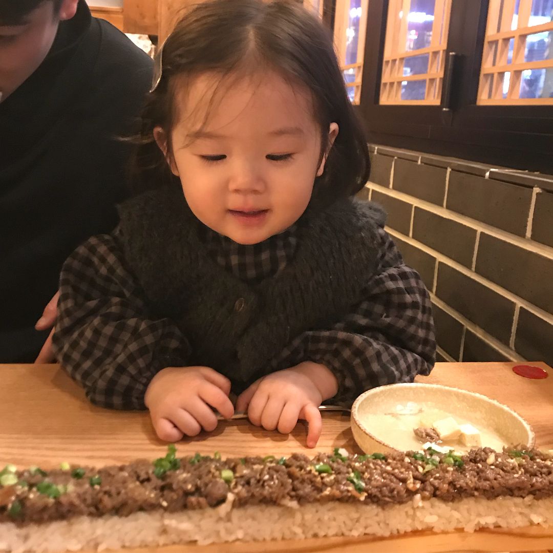 最近超火的可爱小女孩表情包,小女孩可爱萌表情包