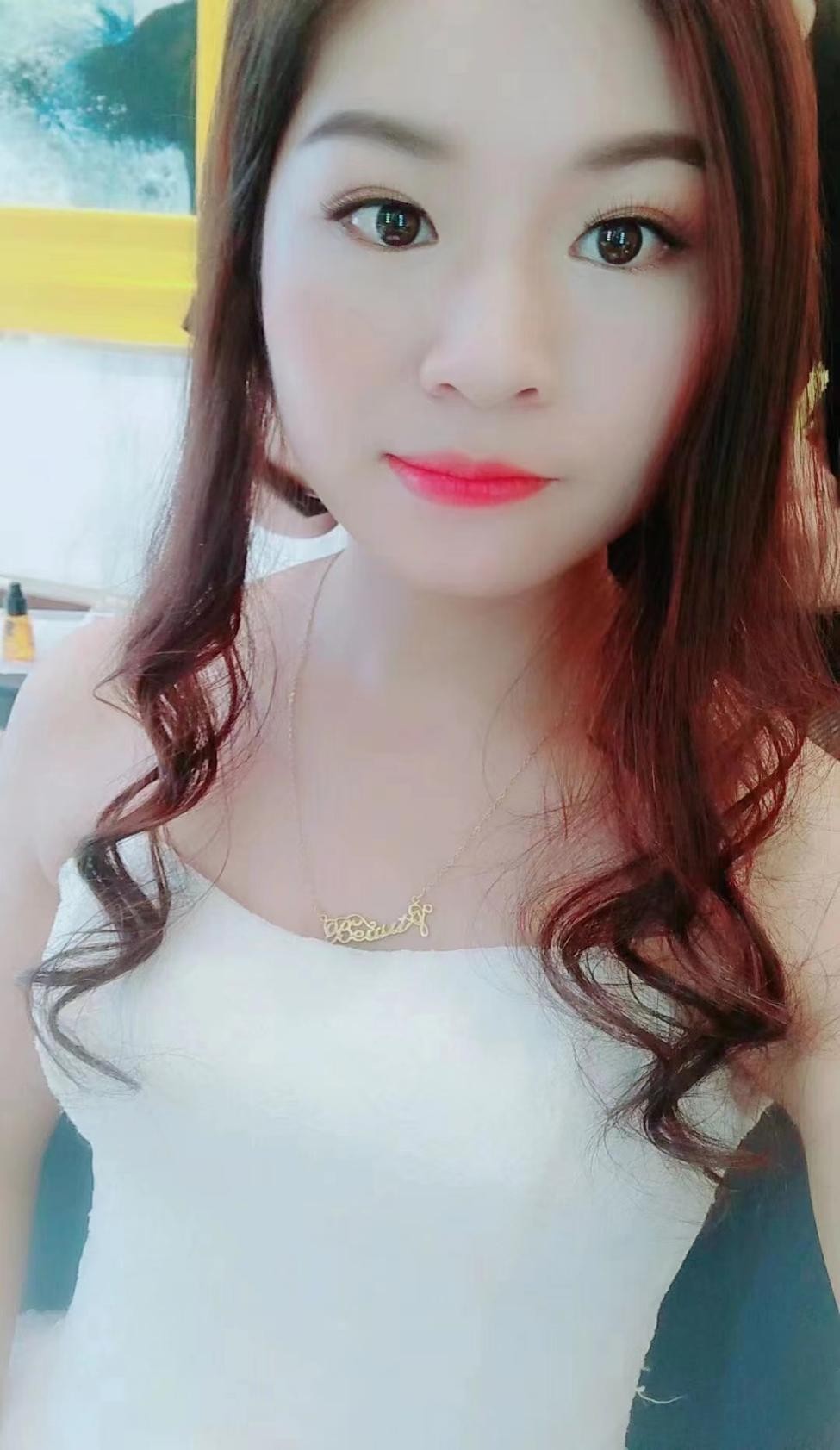 我，90后重庆人，初中辍学当厂妹，结婚没彩礼，现靠摆摊买房买车