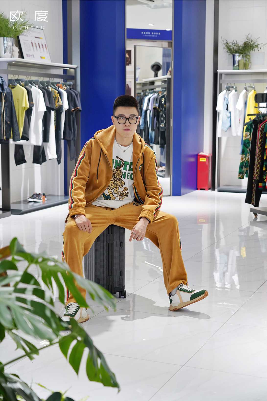 欧度xpaolasmania联名款,欧度和gucci联名款