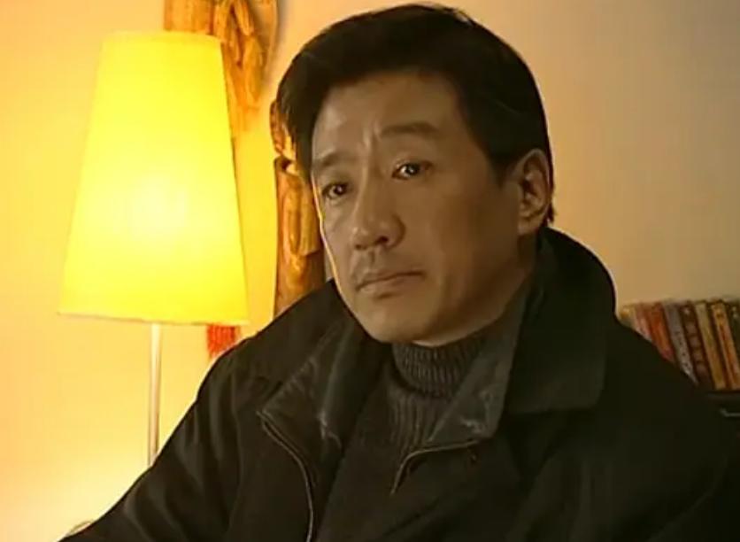 警察看见丁勇岱拔枪,丁勇岱现实遇警察