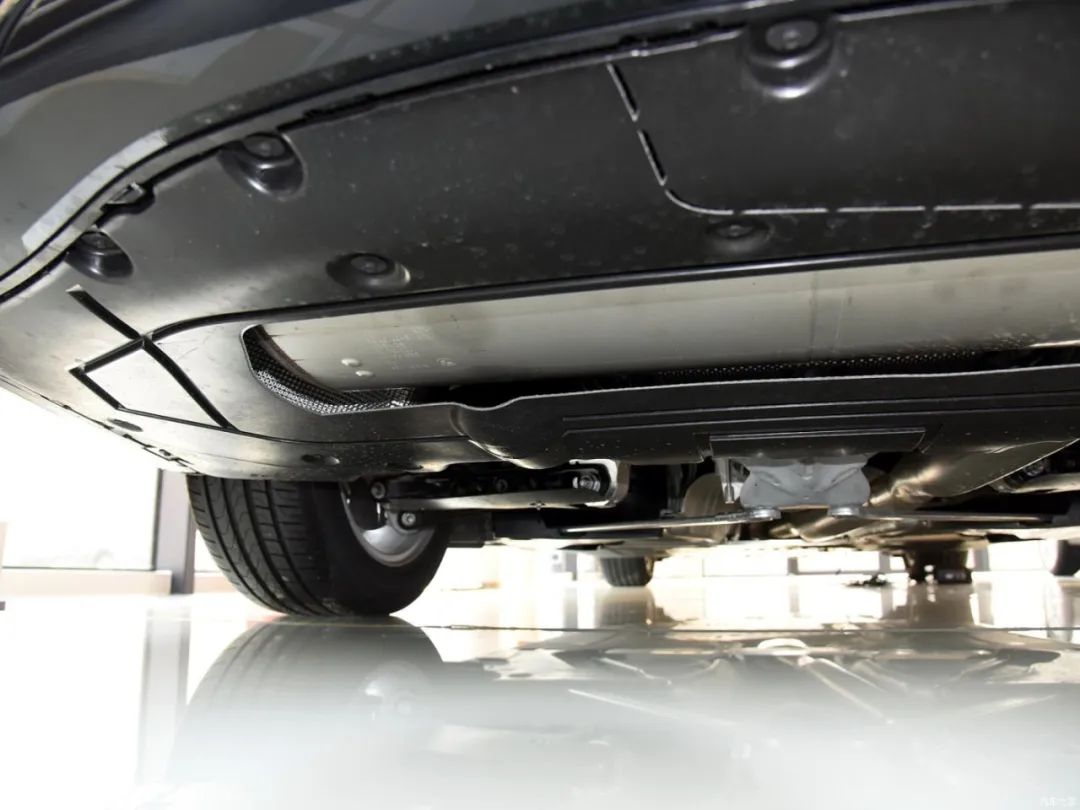 2014款宝马528li领先型二手车报价,2015年宝马320li二手车要多少钱