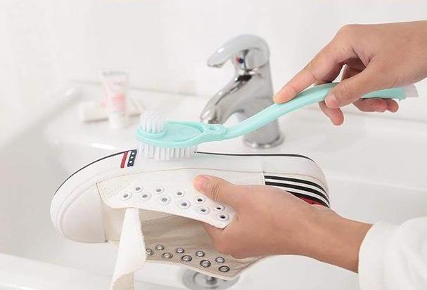 家政师实测6款洗鞋神器，跟着买就对了！