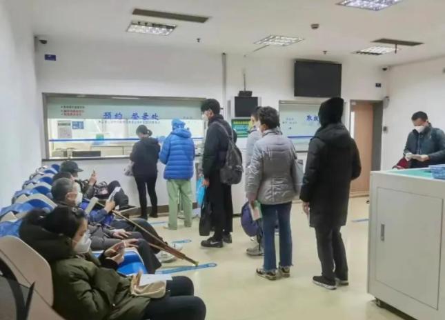 我国阳后出现肺炎人群约为8%，春运是否会导致感染高峰？专家详解