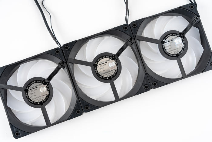 微星z690刀锋可以用1070ti吗,微星z690刀锋钛对比吹雪