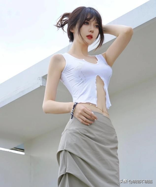 低腰露脐休闲裙怎么搭配,低腰裙搭配什么裙子好看