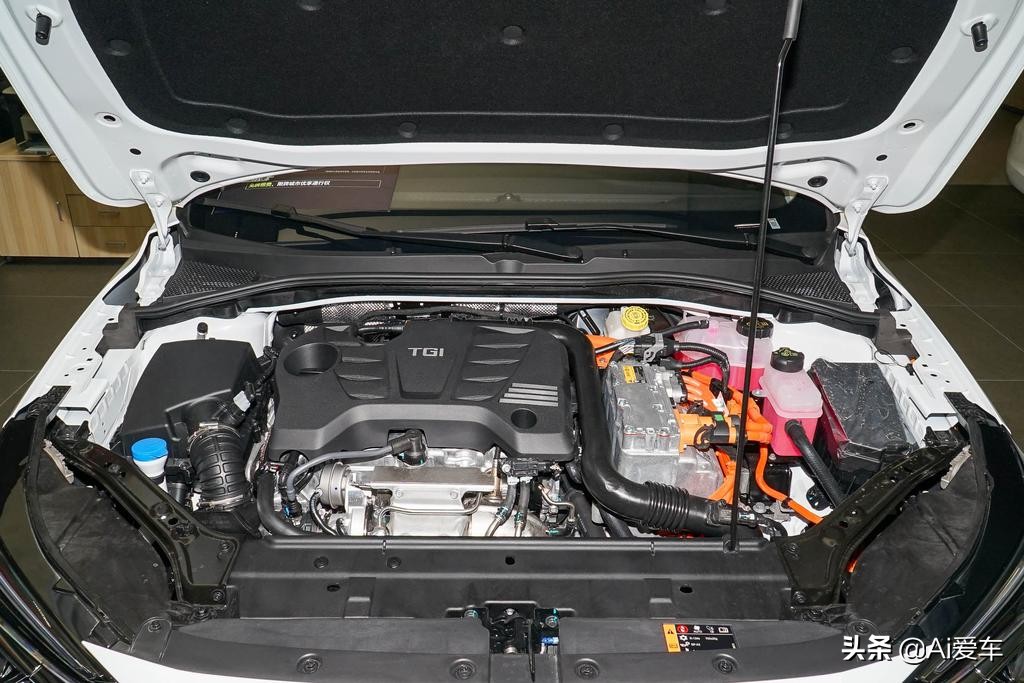 荣威ei6油电混合b级车1.4t,油电混合动力车型荣威ei6max