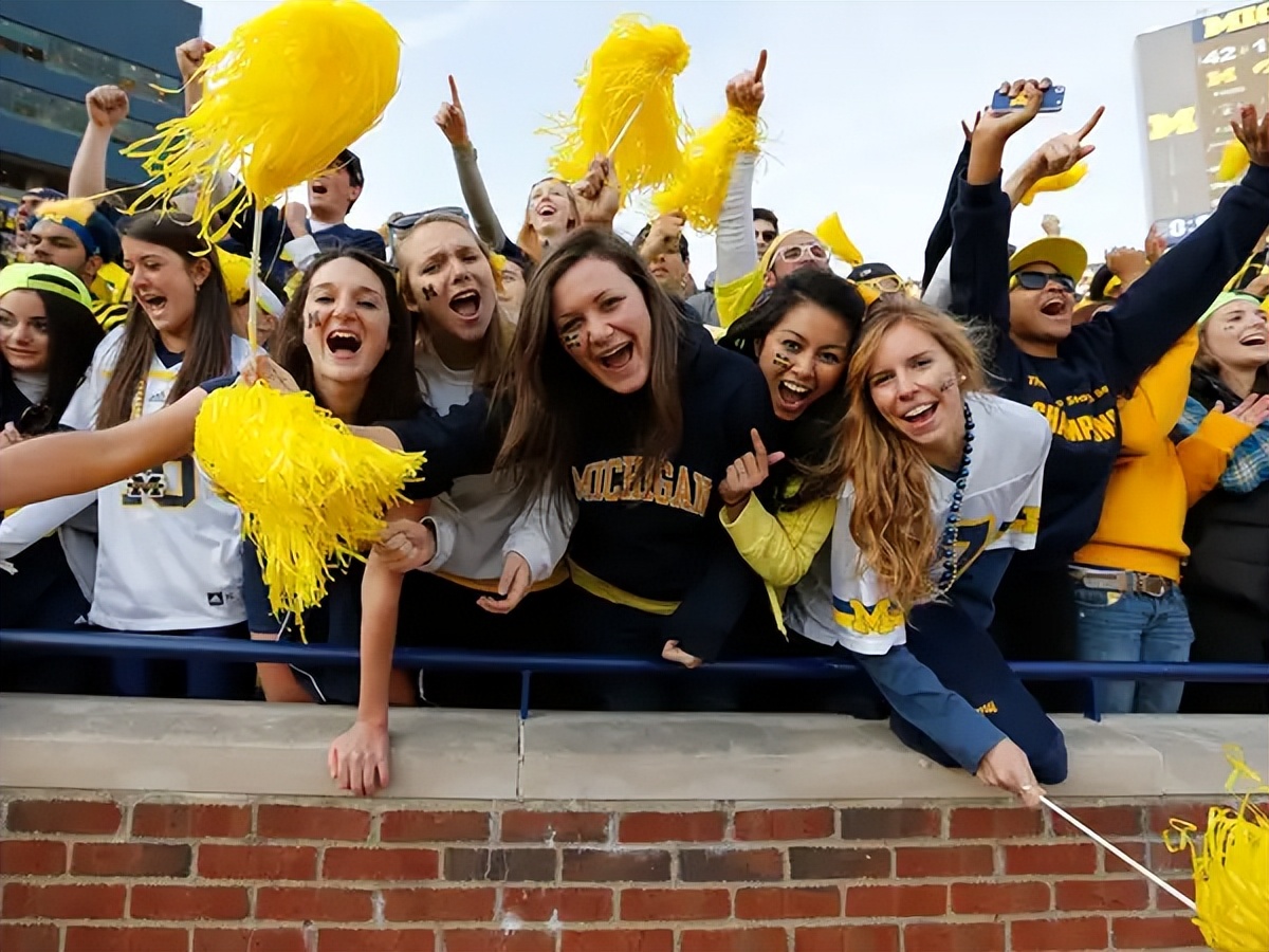 英国还是美国留学好申请,金融工程去美国还是英国留学