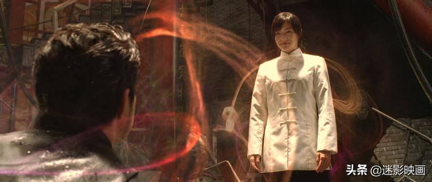 外媒评价周星驰少林足球电影,少林足球周星驰国语版电影