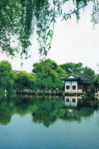 西湖美景图片真实壁纸,杭州西湖风景壁纸全屏