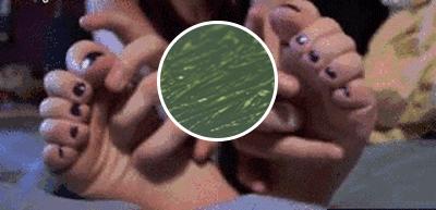 一走路脚指甲里疼怎么回事,一走路脚趾骨疼痛是什么原因呢