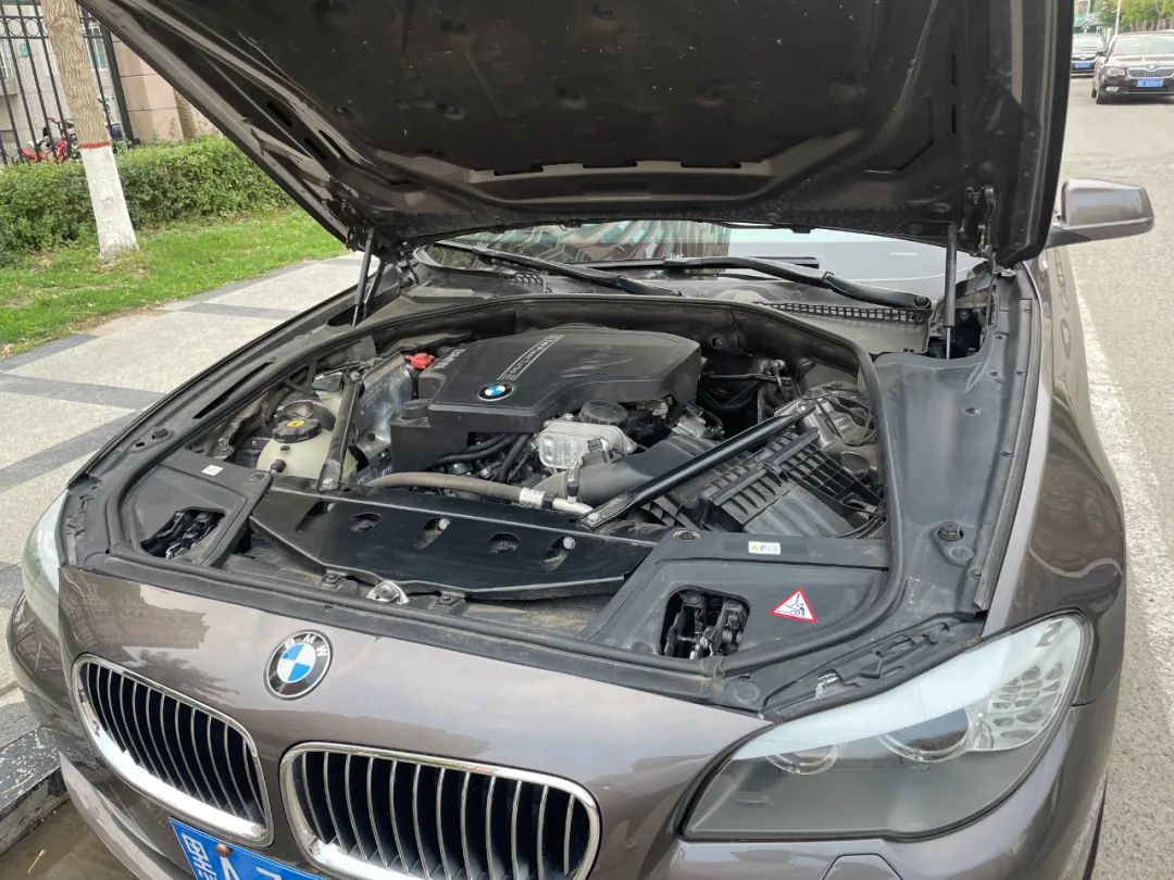 宝马x56缸和4缸的区别,18款宝马x1三缸发动机