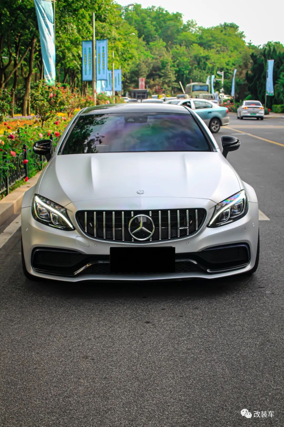 奔驰amgc63与c63s的区别,奔驰amgc63s四门和c63的区别