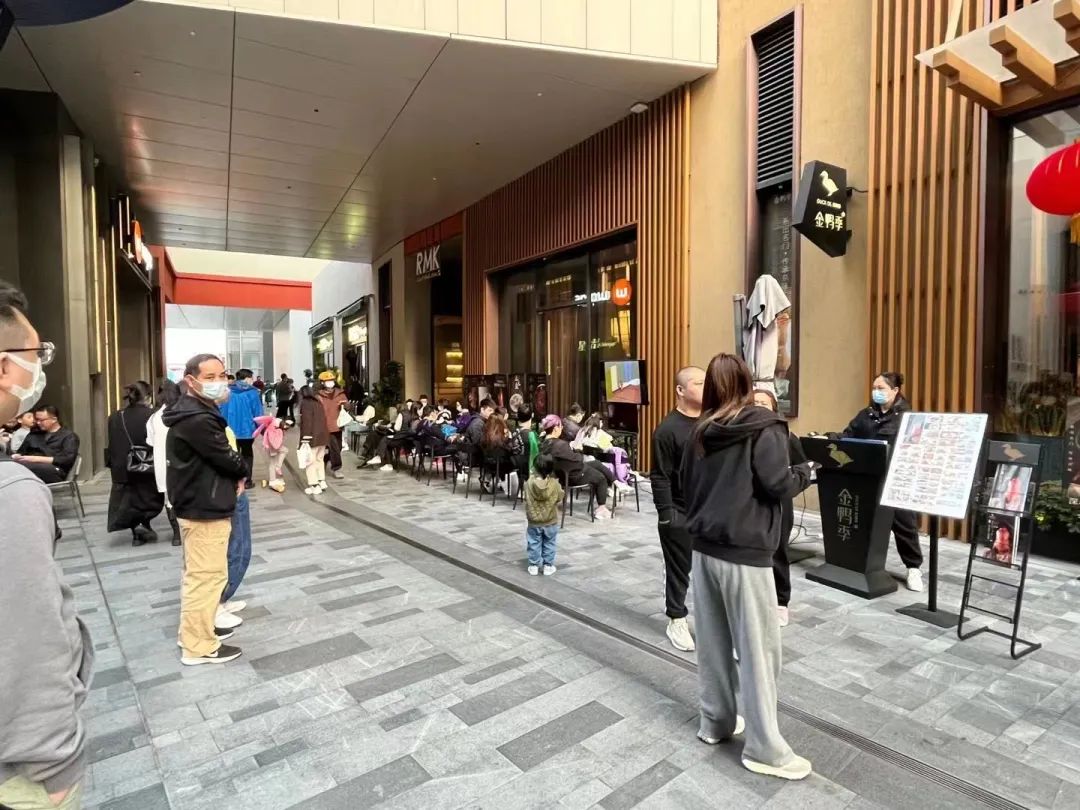 不只是反向代购,深圳这个商场让港人反向“逛购”