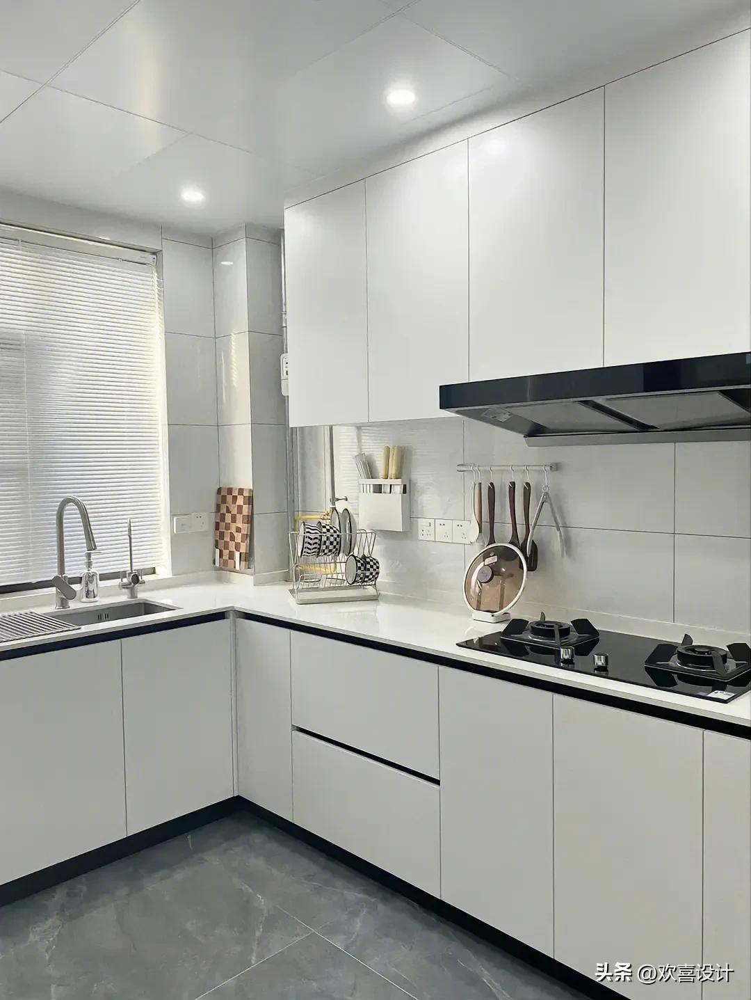 高颜值的厨房瓷砖铺设方案,30公分厨房装修效果图