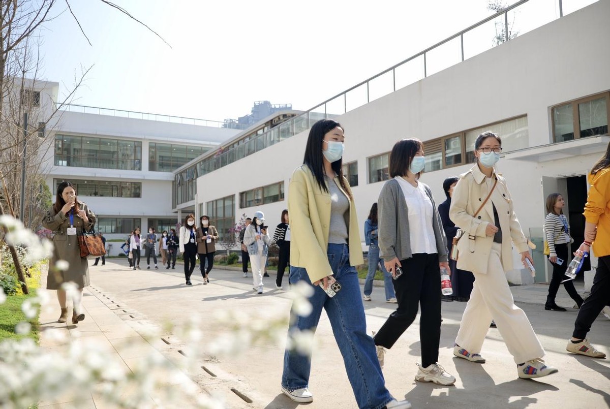 长沙首座城市森林学校正式亮相未来智慧校园，让孩子奔赴更美未来