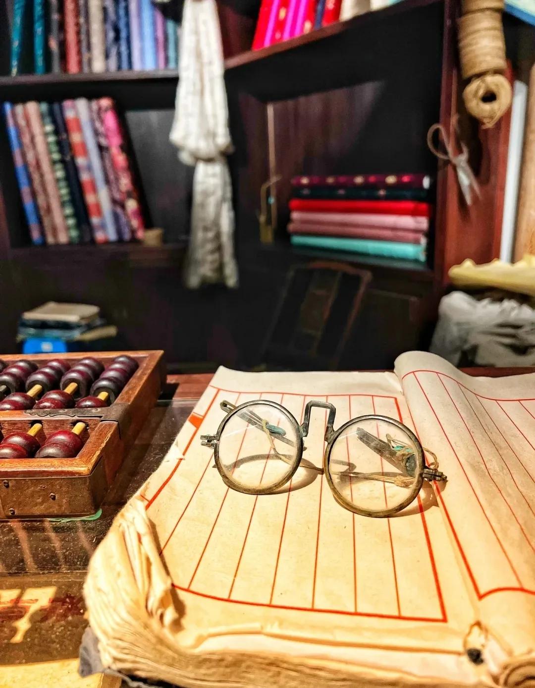 中国丝绸博物馆和中国之江博物馆,博物馆中国的服装