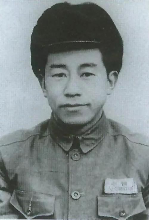 作战科长去延安学习，彭总亲手给一个布袋，打开发现是190两黄金