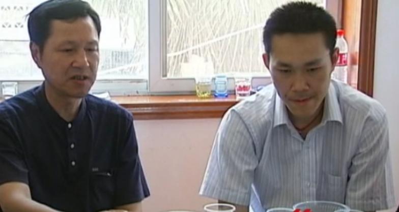 湖北男子去世母亲拨通了他的电话,男子把父母的遗体火化