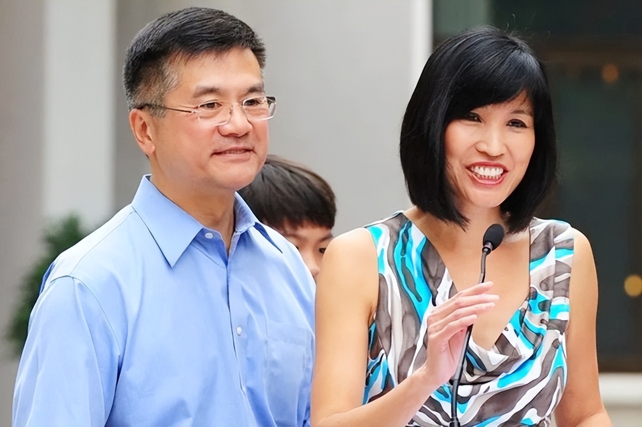 骆家辉之前的美国驻华大使,骆家辉前任大使