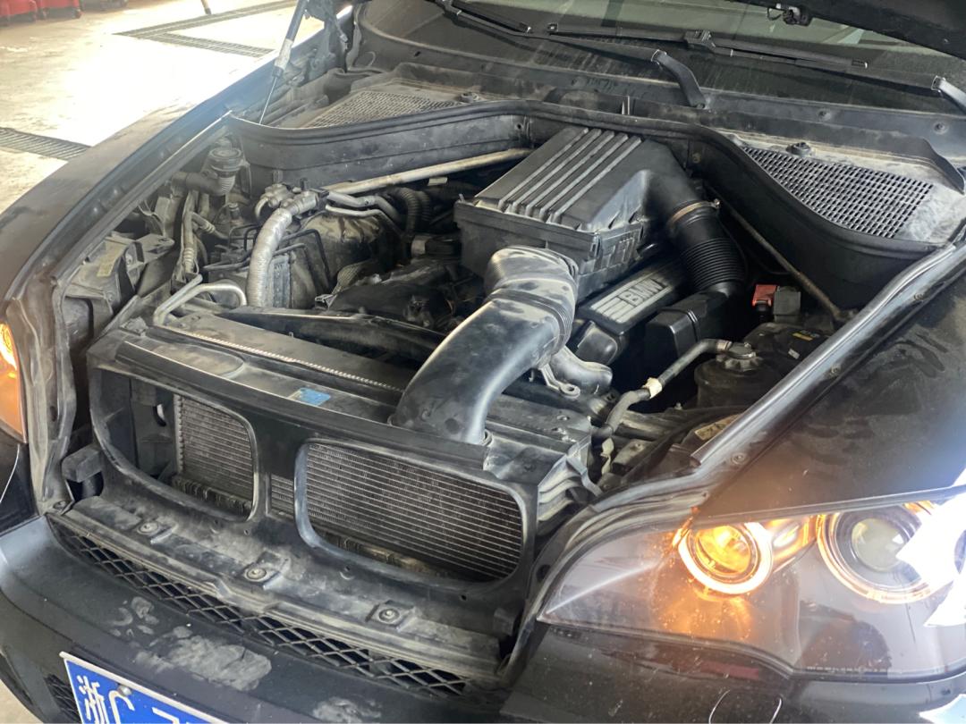 14款宝马x5老改新过程,2011款宝马x5翻新修复