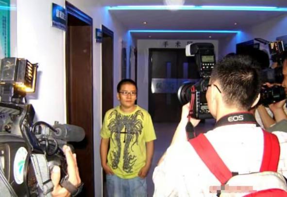 宁夏女孩变男孩,宁夏姑娘女变男如今活得怎样