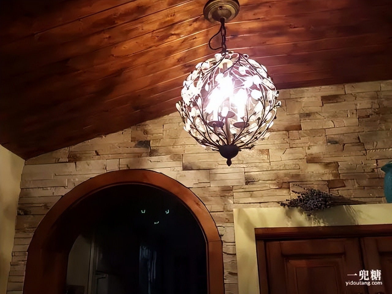 从装饰着手让家里更加温馨,从硬装开始打造家的高级感