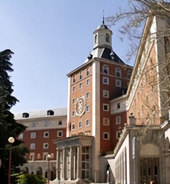 马德里自治大学英文名,西班牙公立马德里自治大学