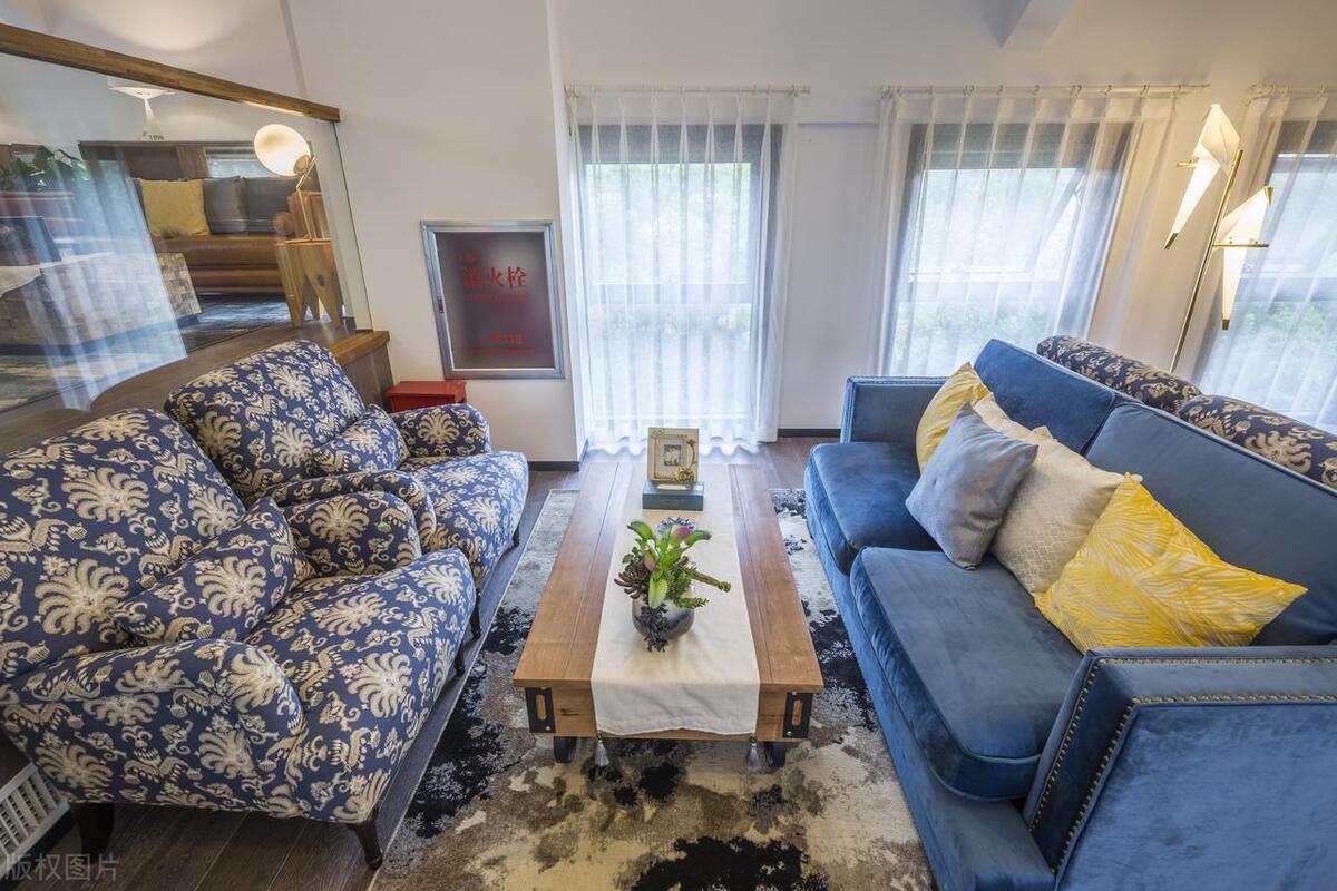 电视柜厚度多少实用,电视柜厚度标准多少合适