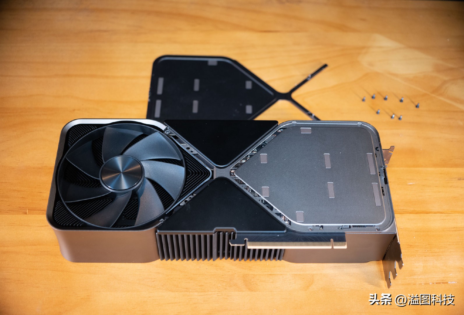 rtx4090赛博朋克顶级画质下怎样,rtx4090游戏性能