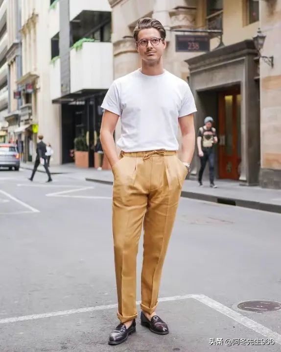 男士短袖t恤穿搭技巧袖子,中老年男士短袖圆领汗衫t恤