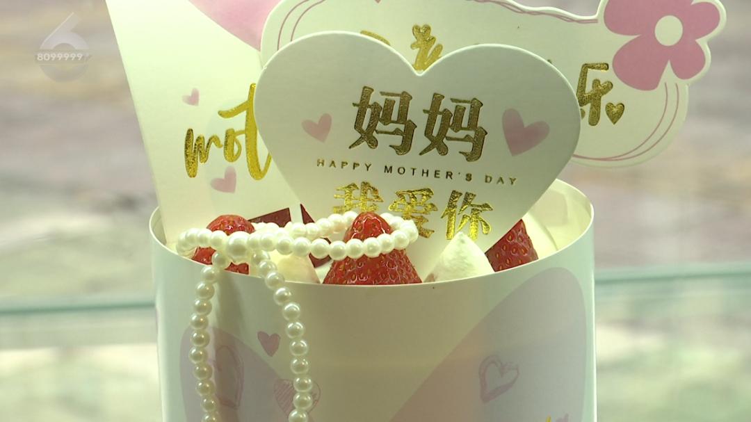 鲜花蛋糕香槟玫瑰,鲜花蛋糕感恩有你