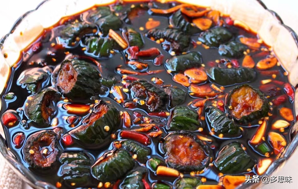 朝鲜族萝卜丝咸菜咸香,咸香萝卜黄瓜辣椒咸菜