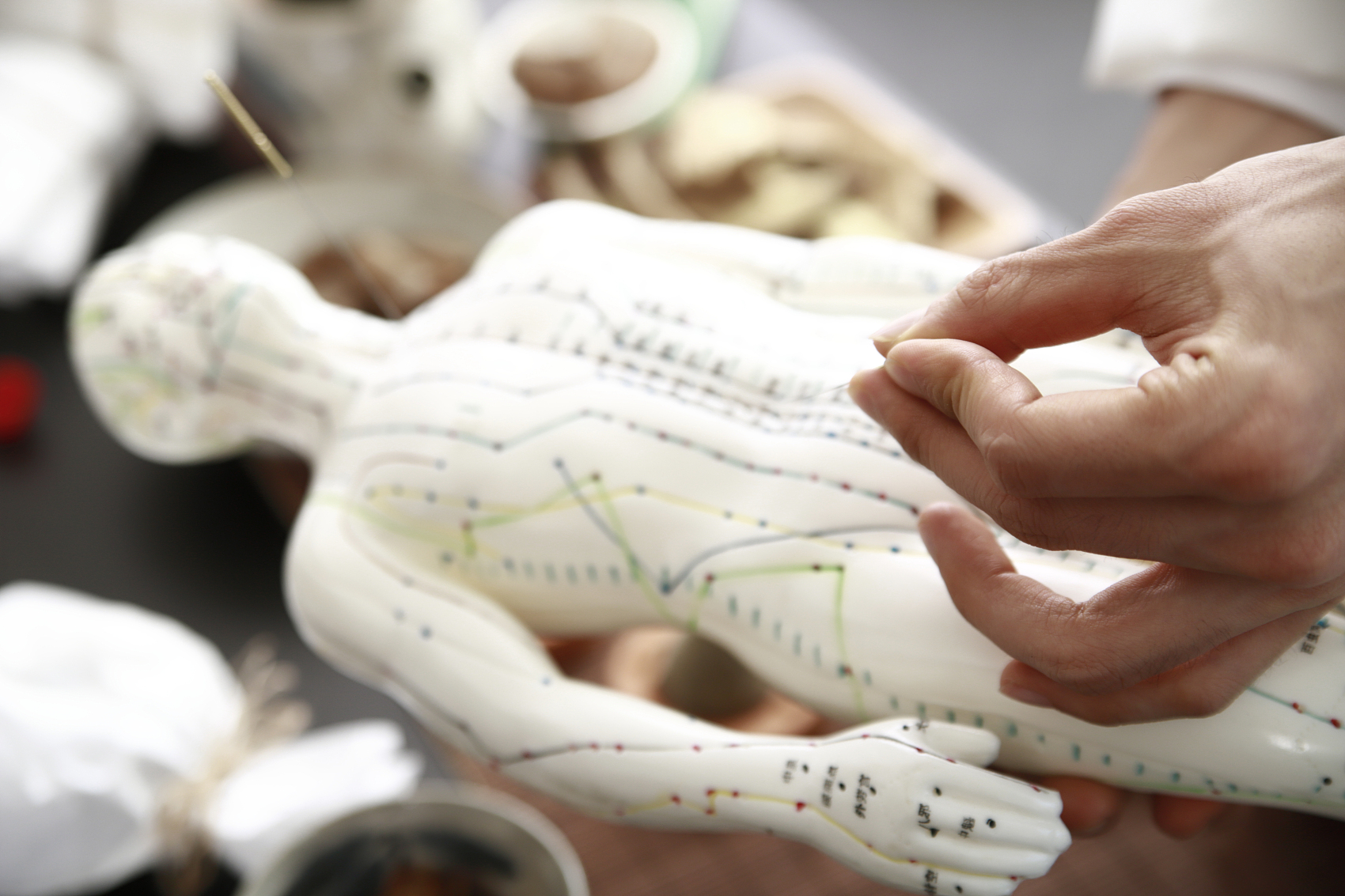 中医针灸治疗腰痛病的学术思想,古法针灸临床治验