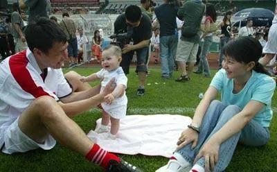 歌手甘萍结过几次婚,甘萍嫁给谁