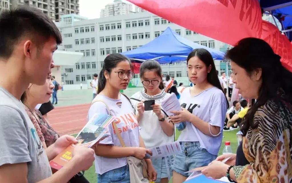 热门软件工程学校专业排行,全国高校软件工程专业排名公布