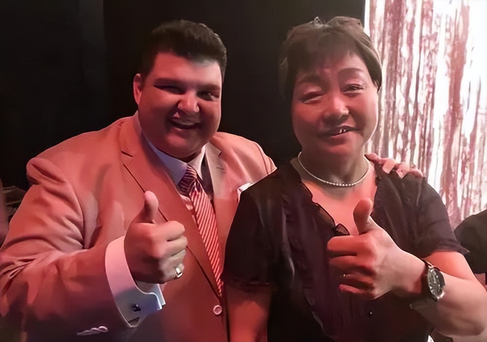 女孩不顾父母反对嫁给63岁的大叔,一个女孩不顾父母反对嫁给穷男人